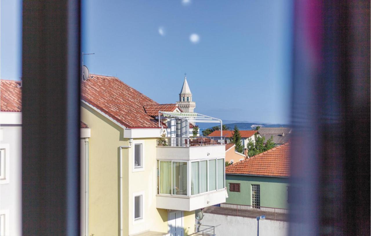 Lovely Apartment In Kastel Stafilic With Jacuzzi Kastela Bagian luar foto